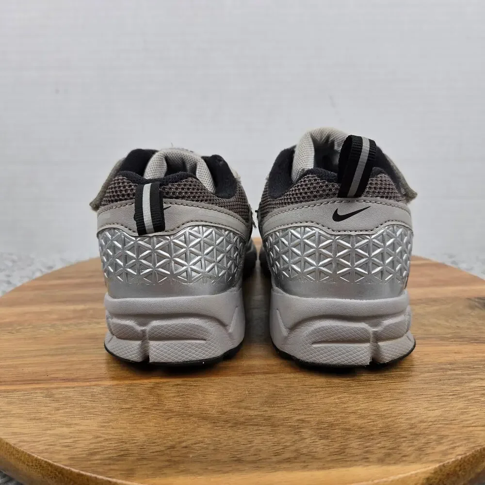 Nike Kids 2y Vomero 5 PS College Grey Black Cave Stone Daily Athletic Sneaker